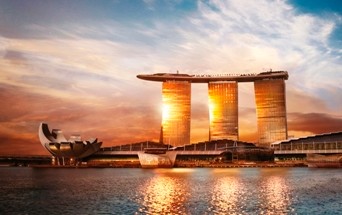Singapore tourist arrivals down 7.4 percent