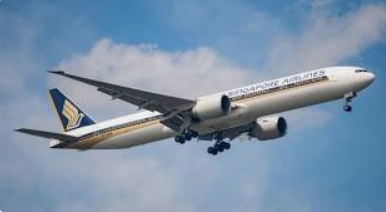 Singapore Airlines in distress: one dead, 71 injured