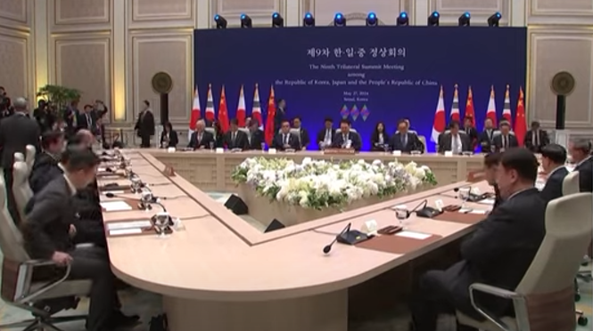 Trilateral summit: Japan, South Korea & China meet