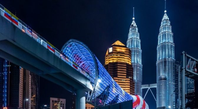 Malaysia’s nightlife: rooftop bars and culinary delights