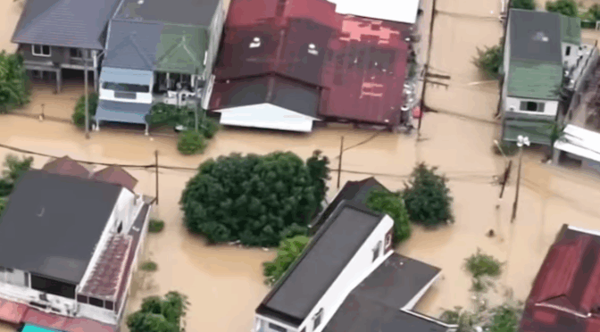 Floods Kill More Than 315 in Thailand and Indonesia